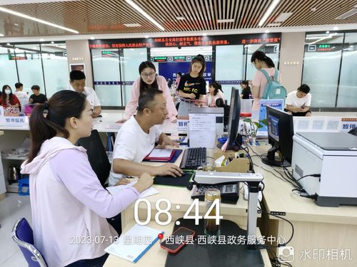 西峽縣教體局優(yōu)化服務(wù)精簡流程，順利完成教師資格現(xiàn)場確認(rèn)工作